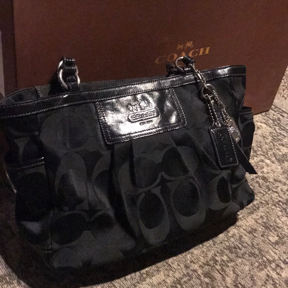 Gently loved coach purse!